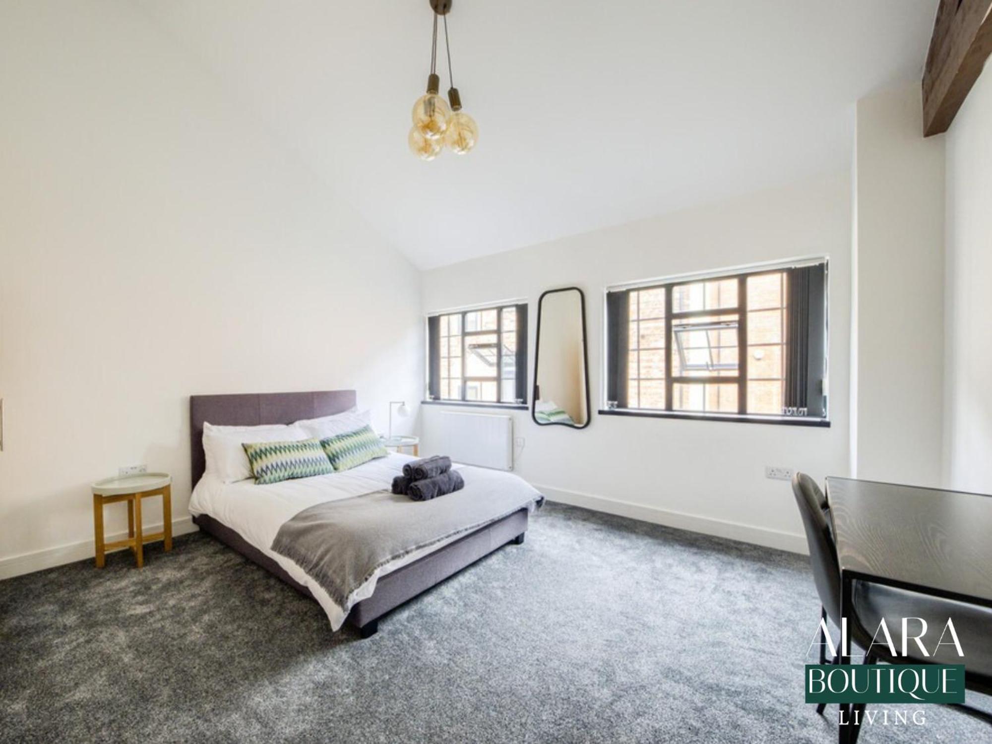 Luxury 3 Floor Townhouse Birmingham - Alara Boutique Living Apartment ภายนอก รูปภาพ