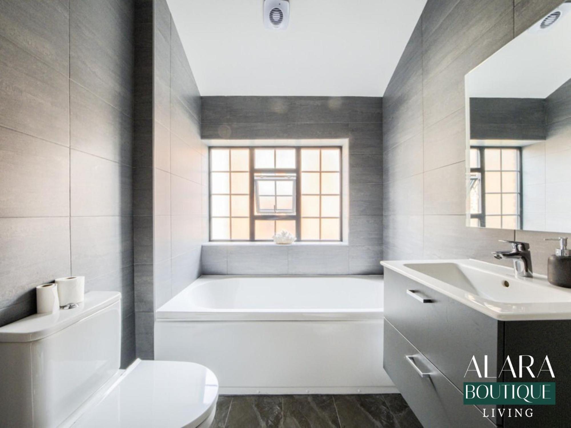 Luxury 3 Floor Townhouse Birmingham - Alara Boutique Living Apartment ภายนอก รูปภาพ