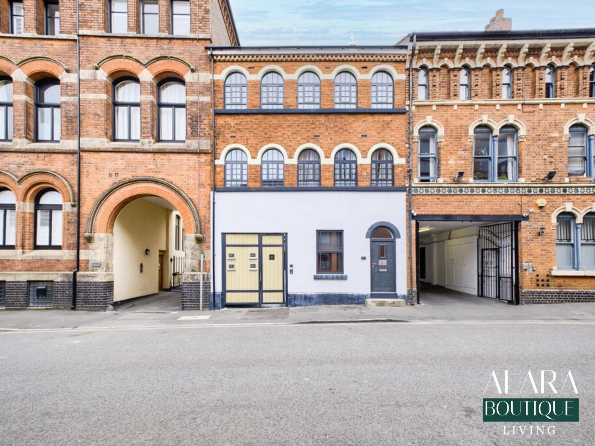 Luxury 3 Floor Townhouse Birmingham - Alara Boutique Living Apartment ภายนอก รูปภาพ