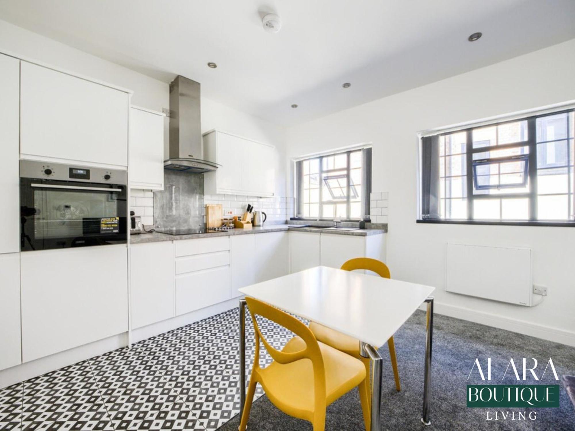 Luxury 3 Floor Townhouse Birmingham - Alara Boutique Living Apartment ภายนอก รูปภาพ