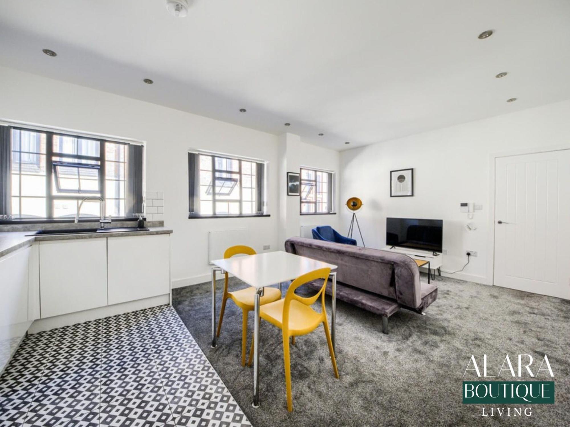 Luxury 3 Floor Townhouse Birmingham - Alara Boutique Living Apartment ภายนอก รูปภาพ