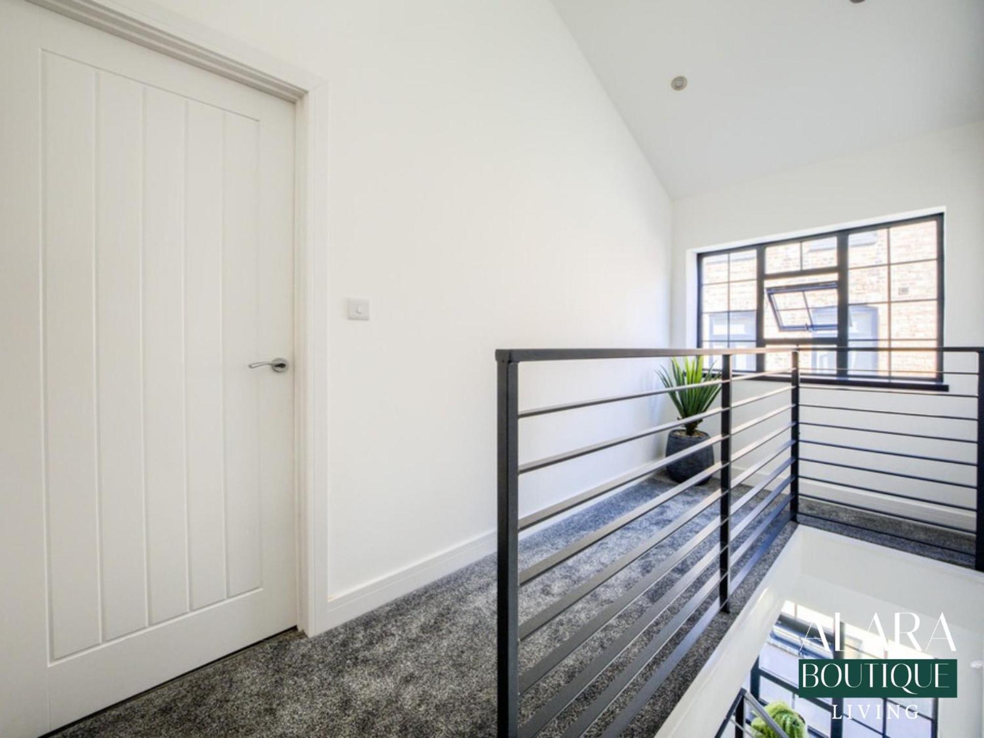 Luxury 3 Floor Townhouse Birmingham - Alara Boutique Living Apartment ภายนอก รูปภาพ